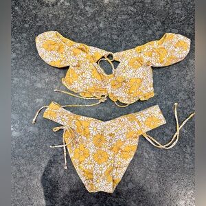 P2F - Retro Floral Off Shoulder Bikini Set - New Without Tags - Large